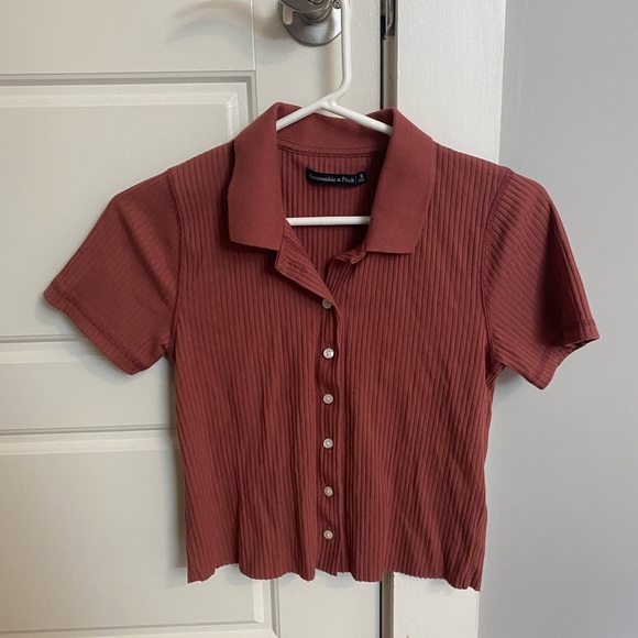 BNWOT abercrombie button up t shirt - Picture 1 of 4
